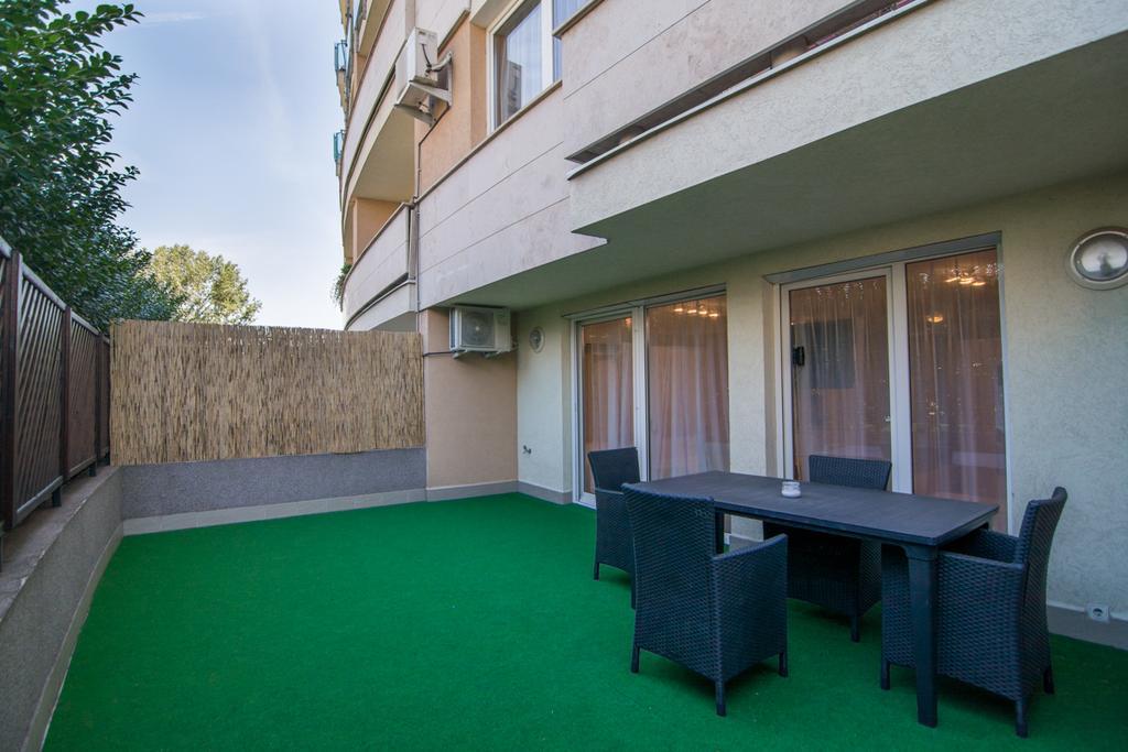 Center Haz Apartman บูดาเปสต์ ภายนอก รูปภาพ